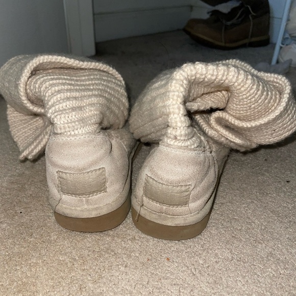 Knit UGGs - Picture 3 of 4